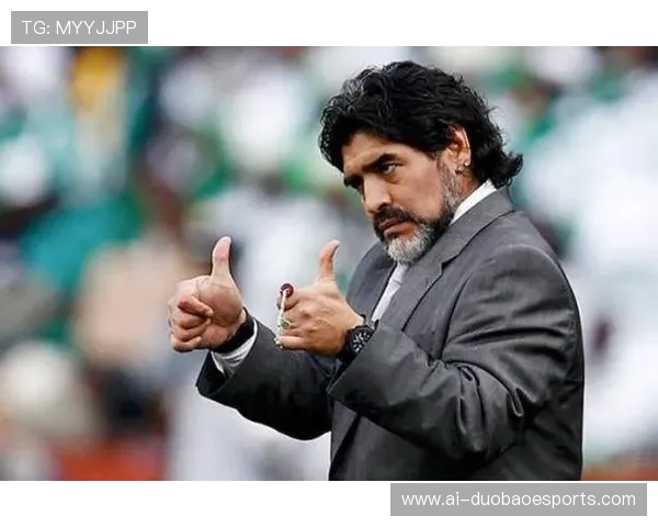 马拉多纳：足球历史上的传奇之星与不朽影响